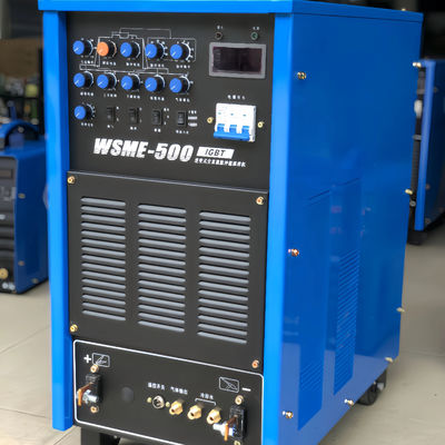 Тяжеломощный сварщик DC Tig WSME-500 с 400 амперным выходном током и 60% номинальным циклом работы при температуре 40 °C