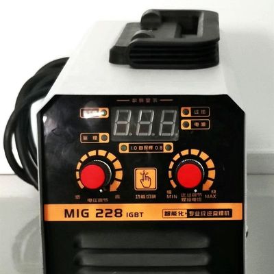 Сварная машина IGBT MIG228 и скорость подачи бесгазового провода 10 м/мин